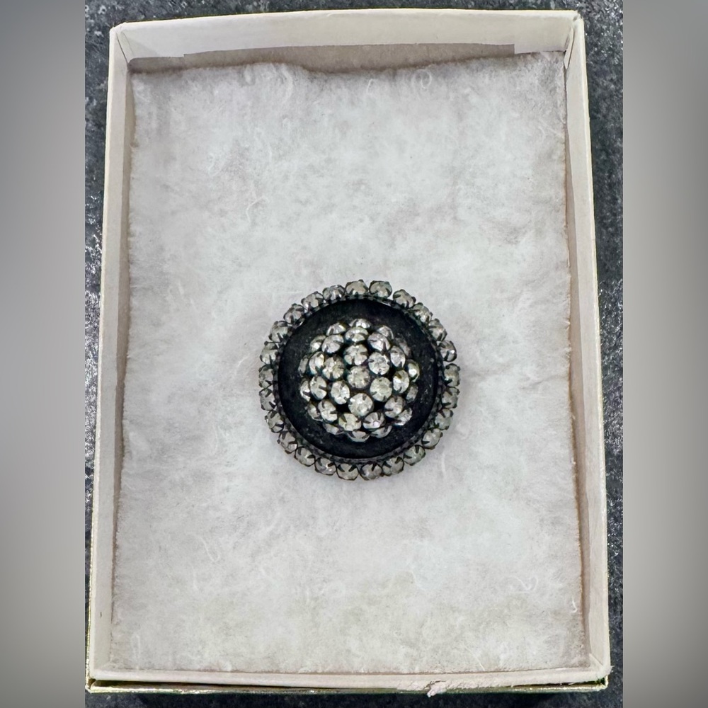 Vintage Elegant Black and Rhinestone Brooch